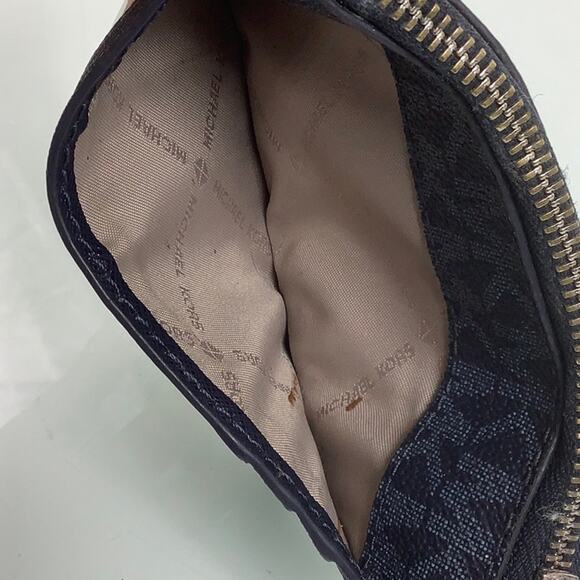 Michael Kors Jet set Travel top zip Coin Pouch with ID & Key ring EUC - Picture 8 of 11